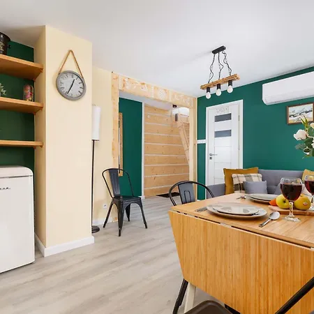 With Parking Close To The Krupowki By Renters Appartamento *