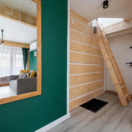 With Parking Close To The Krupowki By Renters *